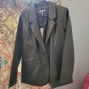 BCBGeneration Women's Relaxed Boyfriend Blazer Long Sleeve Notch Lapel 2 Button